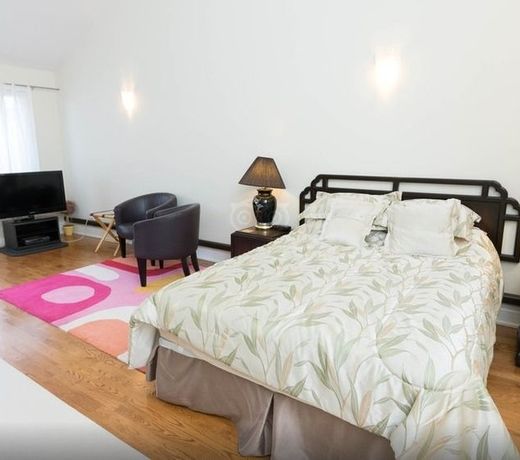 Clinton and Bloor B&B