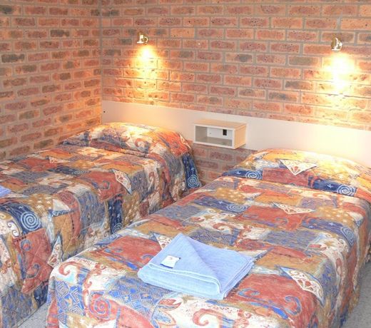 Settlement Motor Inn