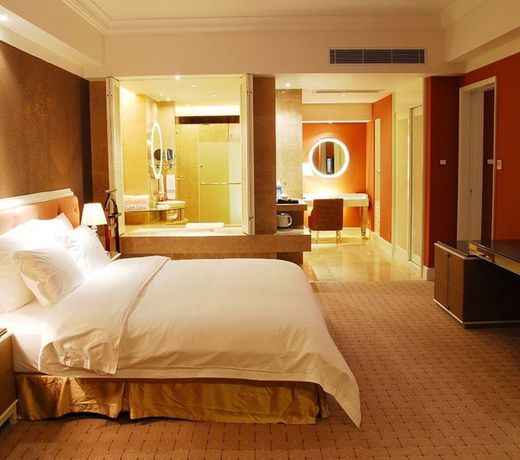 QIUSHUISHAN GRAND HOTEL