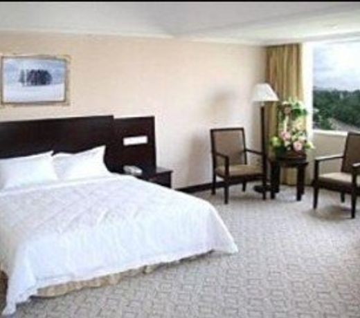 Royalty hotel
