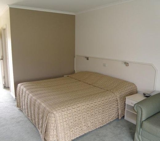 Deniliquin Country Club Motor Inn
