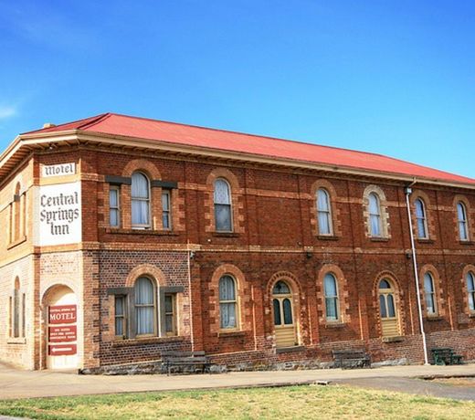 Central Springs Inn