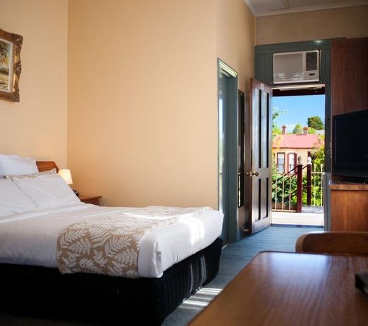 Central Springs Inn