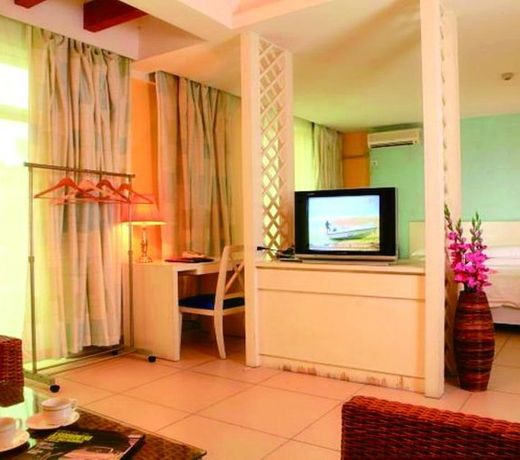 SANYA LILAI HOLIDAY