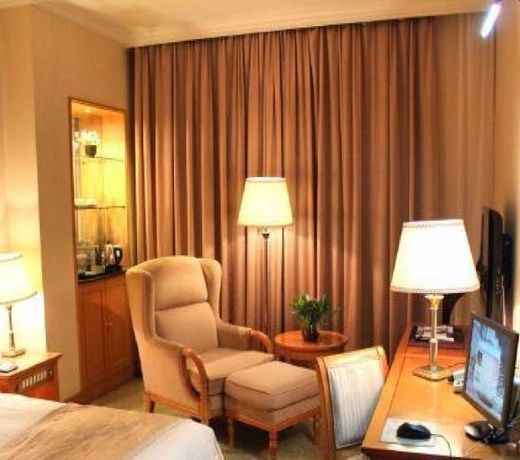 BINHU HOTEL WUHAN