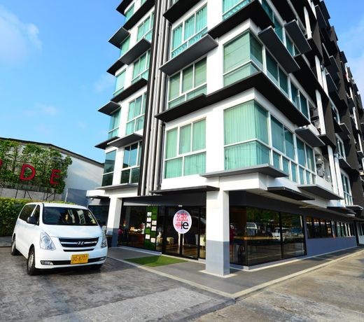 Modern Thai Suites Hotel