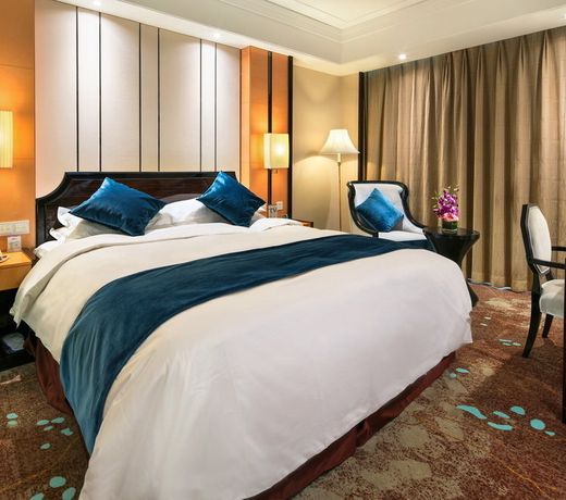 Islandia Water Hotel & Spa