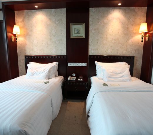 Golden Crown Hotel Tianjin