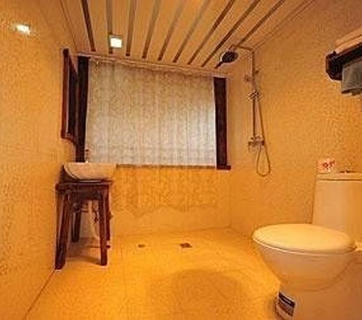 The Loong House