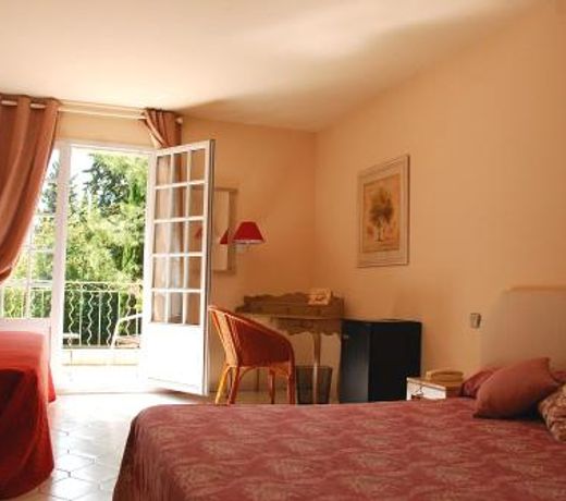 Hotel Les Mazets Des Roches