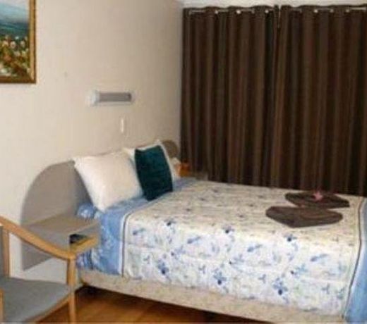 Palms Oasis Motel