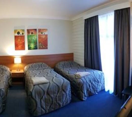 Amber Court Motor Inn