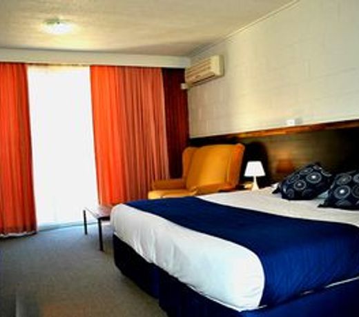 Snow Season Motor Inn