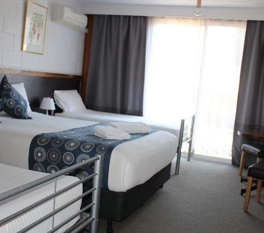 Snow Season Motor Inn