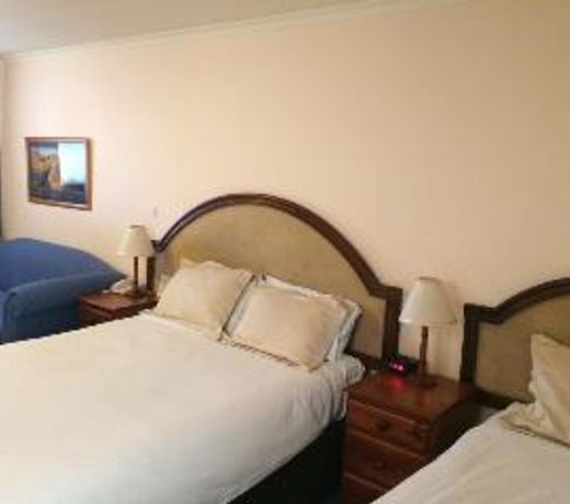 Kinross Inn