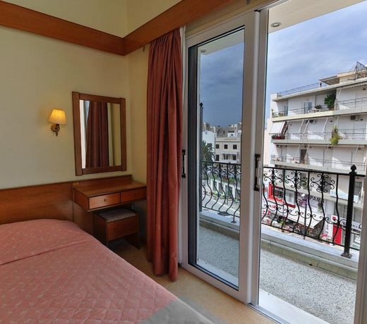 Mitzithras Hotel