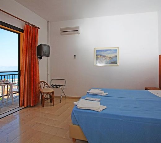 Denise Hotel