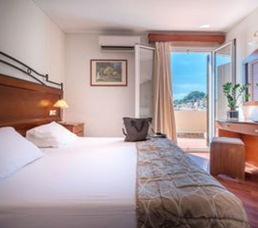 Diana Hotel