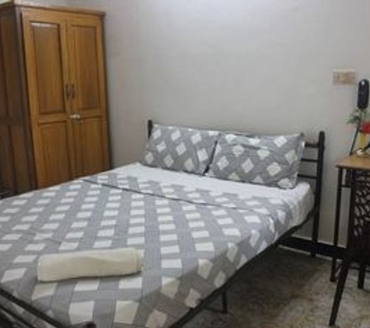 Peravel Beach Holiday Home