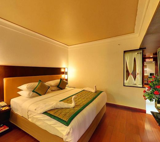 Iris Hotel & Spa