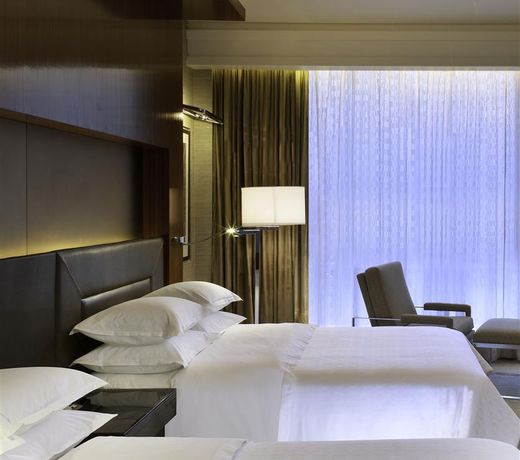 Sheraton Grand Bangalore Hotel at Brigade Gateway