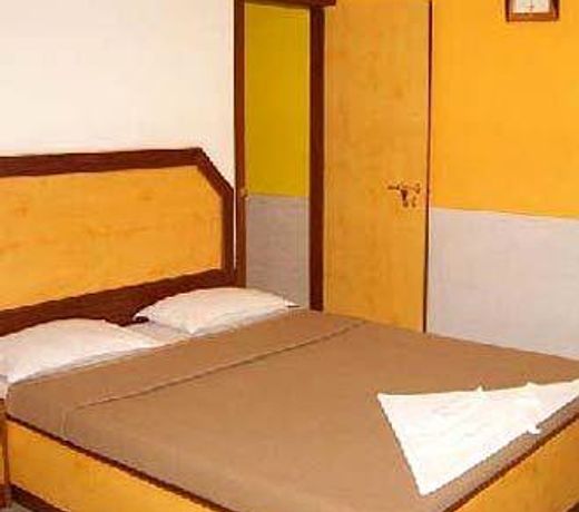 OYO 31532 Ira Residency