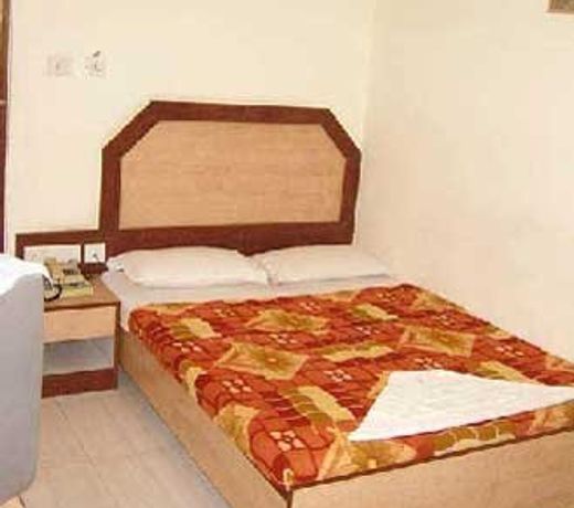 OYO 31532 Ira Residency