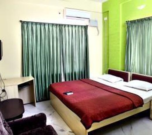 OYO 4606 Hotel Maple Green Suites