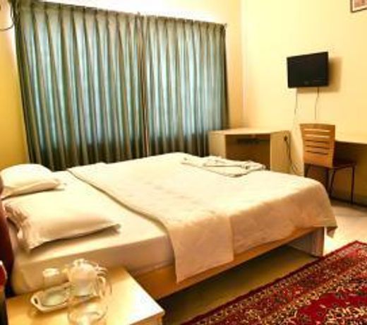 OYO 4606 Hotel Maple Green Suites
