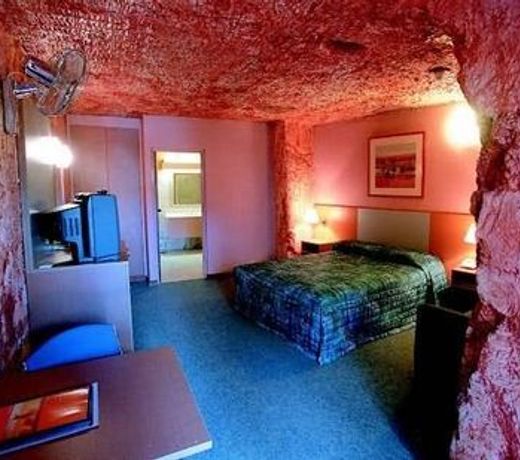 Opal Inn Hotel, Motel, Caravan Park