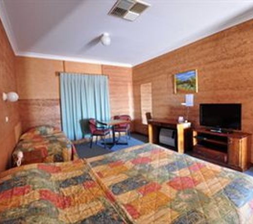 Mud Hut Motel
