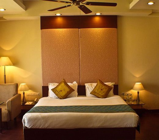 Cambay Resort Jamdoli