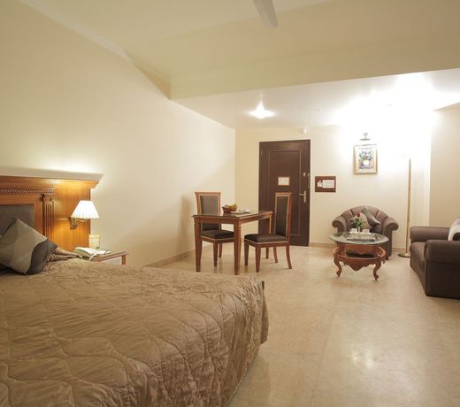 Hotel Om Tower