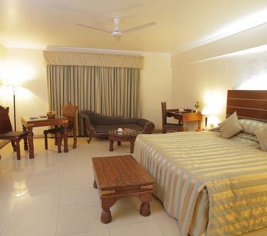Hotel Om Tower