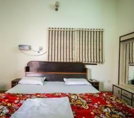 Sai Home Stay - Bed & Breakfast