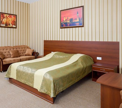 Royal Hotel