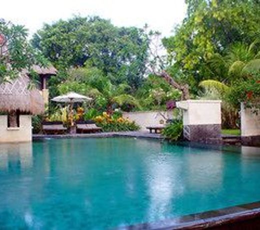 The Sandi Phala Beach Resort and Ma Joly Restaurant