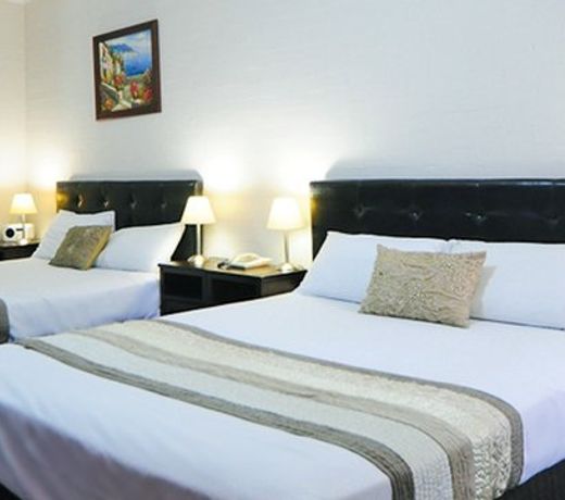 Sanctuary Resort Motor Inn