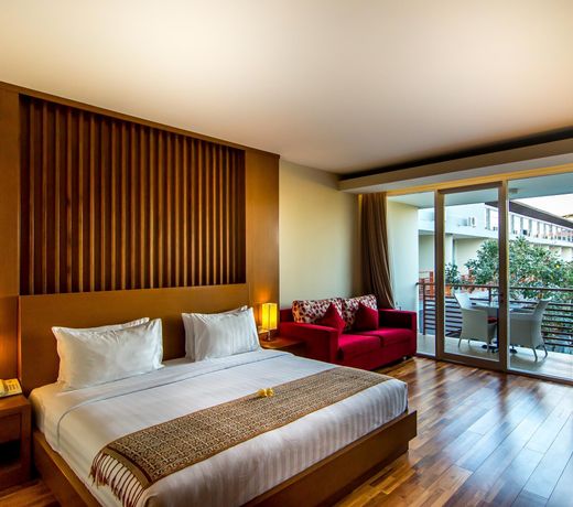 Seminyak Square Hotel