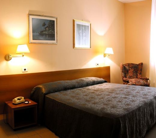 Hotel Plaza