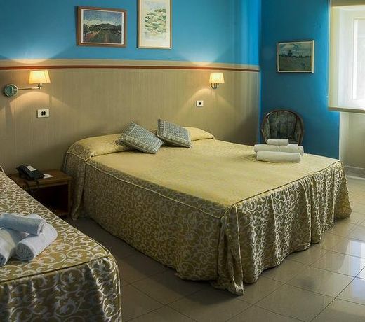 Hotel Plaza