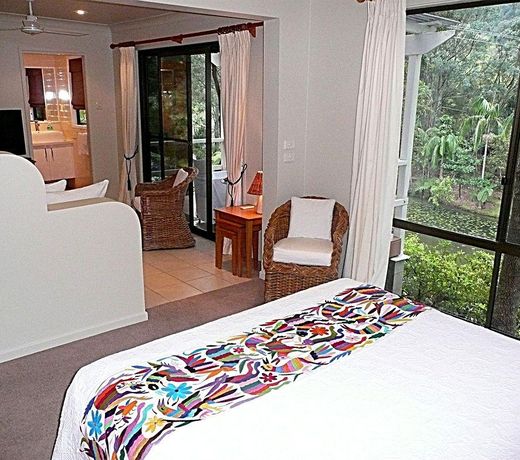 Sensom Luxury Boutique Bed and Breakfast