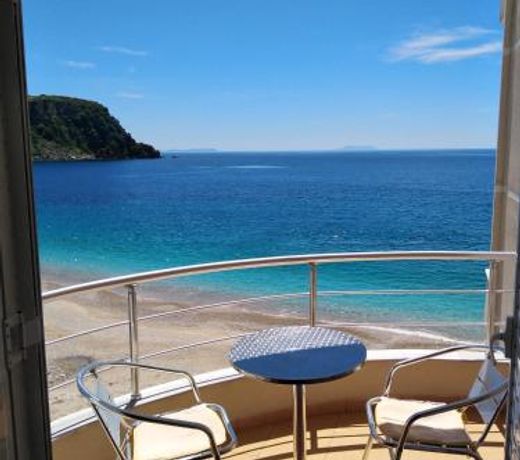 Magic Ionian Apartments & Rooms