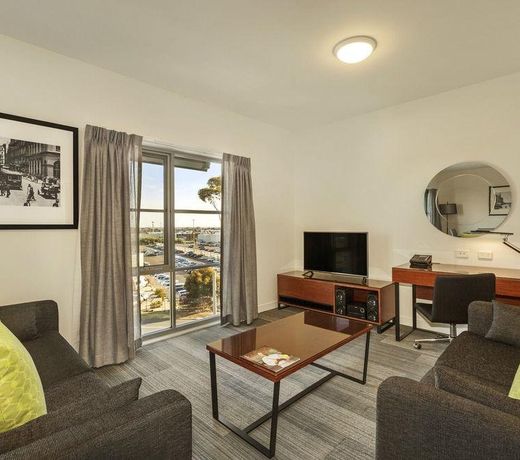 Quest Melbourne Airport
