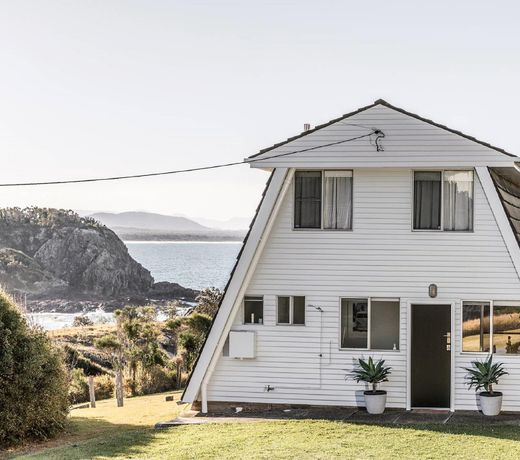 A PERFECT STAY - A Frame