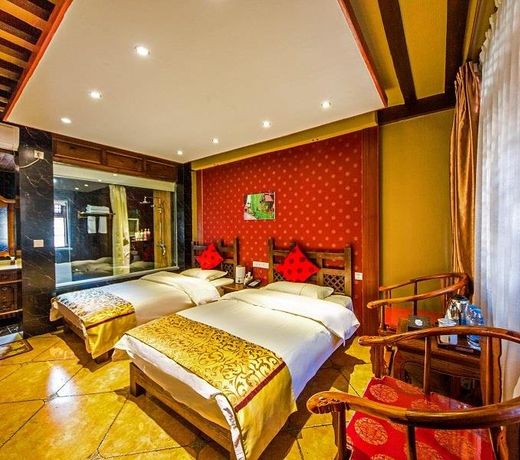 Lijiang He Mu Ju Family Inn