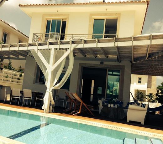 Riverland beach villa