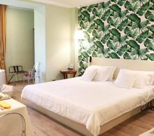 Andris Hotel
