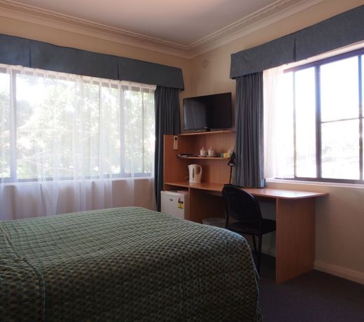 Normandie Inn and Function Centre