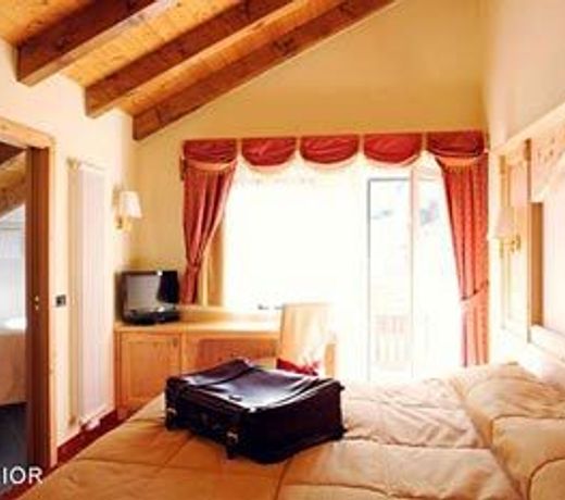 Albergo Dimaro Wellness Hotel